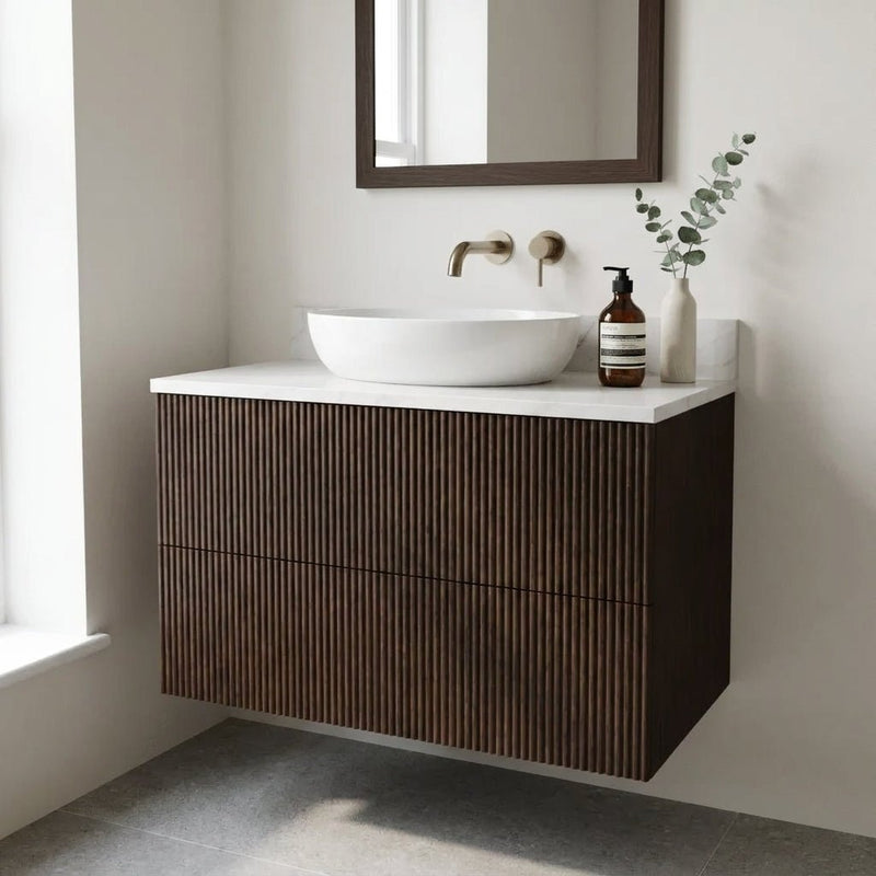 The Reeded 800mm Single, Sit-on